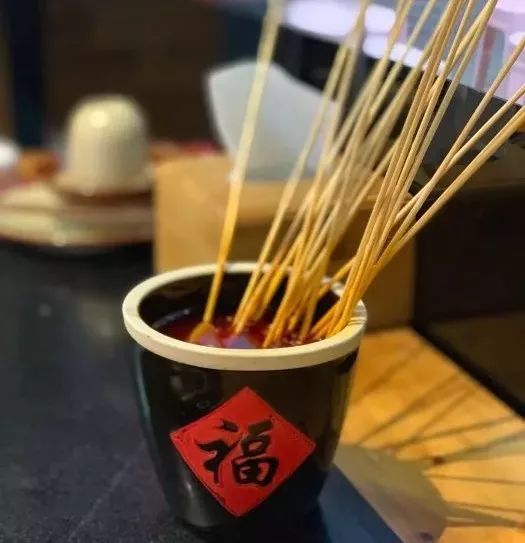 美食江湖又杀出了一对新CP~武汉仅79元抢味小宝砂锅蛙蛙鸡2人餐