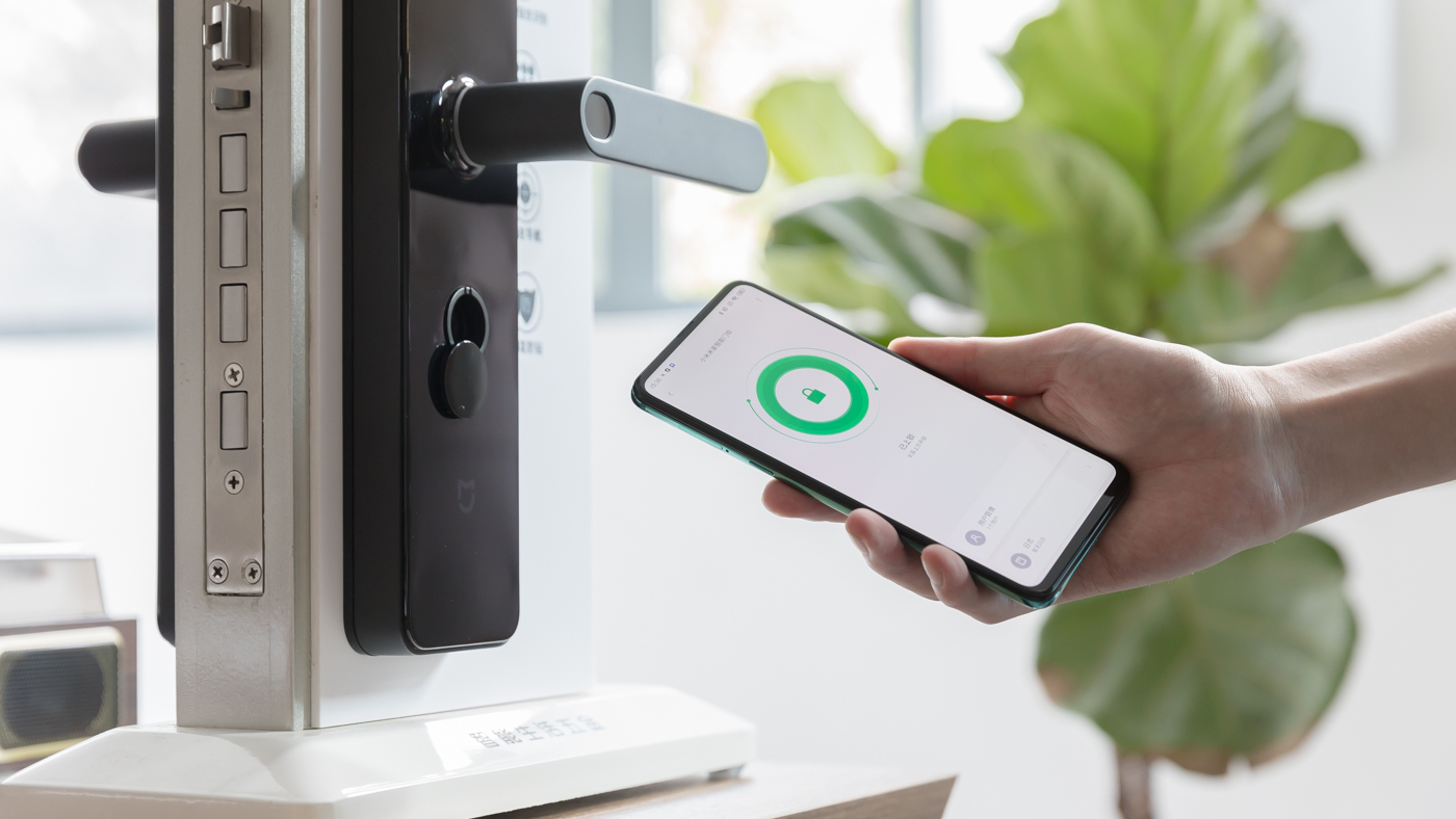 你还在纠结要不要装智能门锁,智能门锁真的比传统门锁好用吗