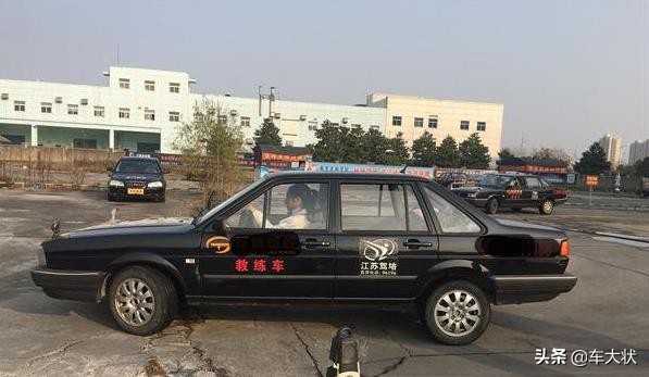 倒库停车技巧与方法大全,狭窄车位倒库最简单又准的方法