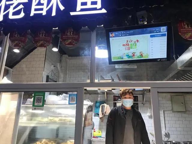 团过1.3吨鸡蛋、3吨大米还买空蹄膀店,杭州这个小区群太火爆!大牌都抢着入群