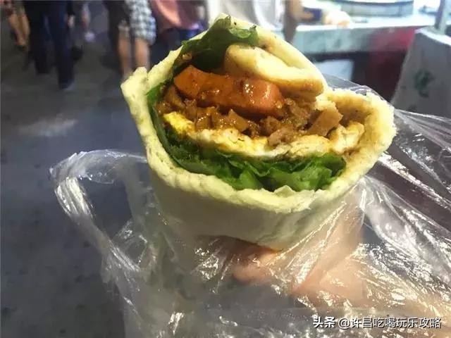 许昌学院南门好停车吗,许昌学院南门附近美食