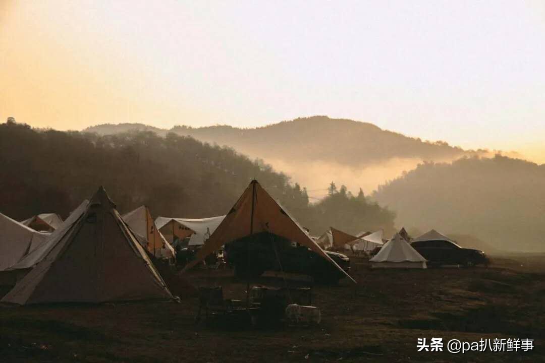 帐篷是极其重要的装备一顶好帐篷既能解决住宿也能更好地感受自然