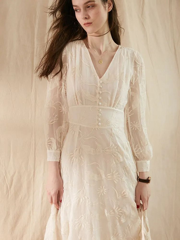 优雅连衣裙气质高级感小白裙,中长裙怎么穿才优雅时髦