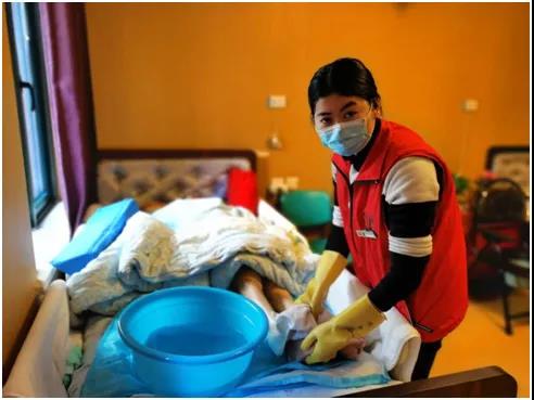 北京养老院的老人现状,养老院工作人员做老人的守护者