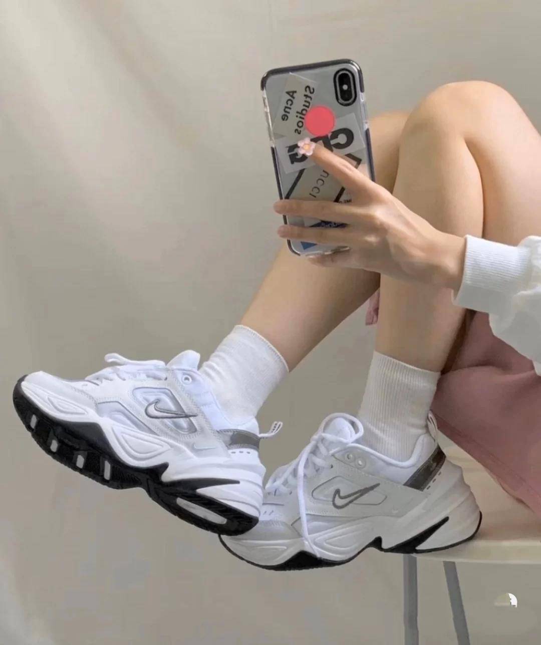 什么品牌的鞋子有踩屎感,耐克阿迪踩屎感鞋子推荐