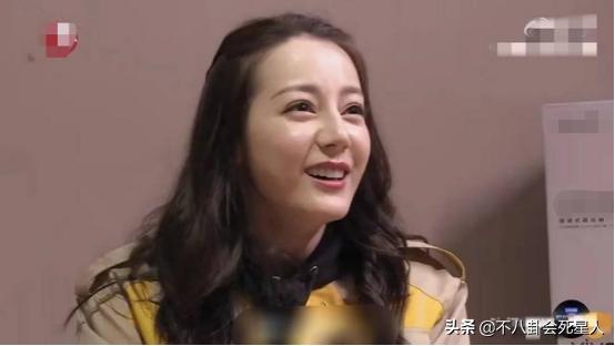 迪丽热巴靠颜值撑起来的造型,迪丽热巴刚出道与现在的对比照