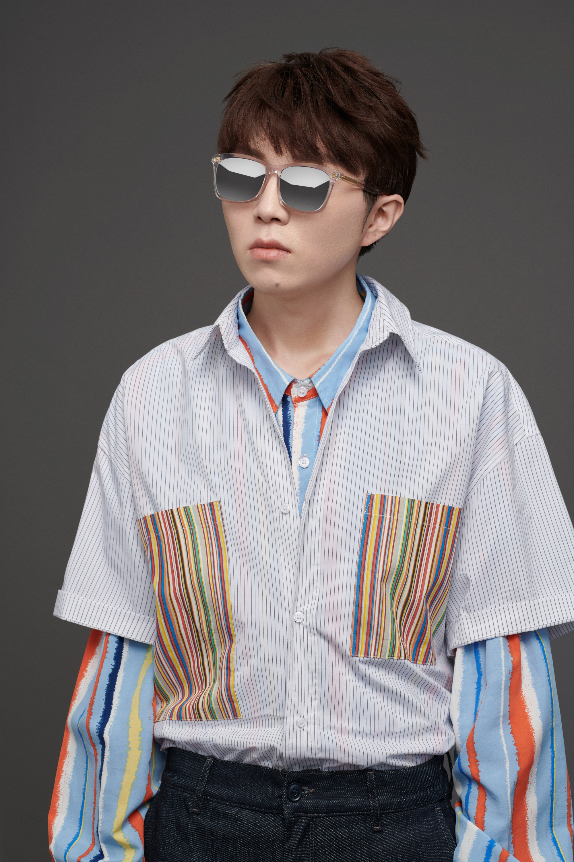 毛不易摘眼镜,毛不易宝岛眼镜