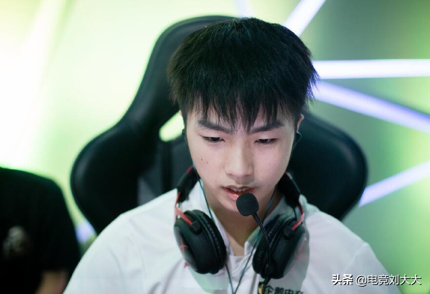 绝地求生三大幻神两个遭重创,最后一个4am龙太子瑟瑟发抖