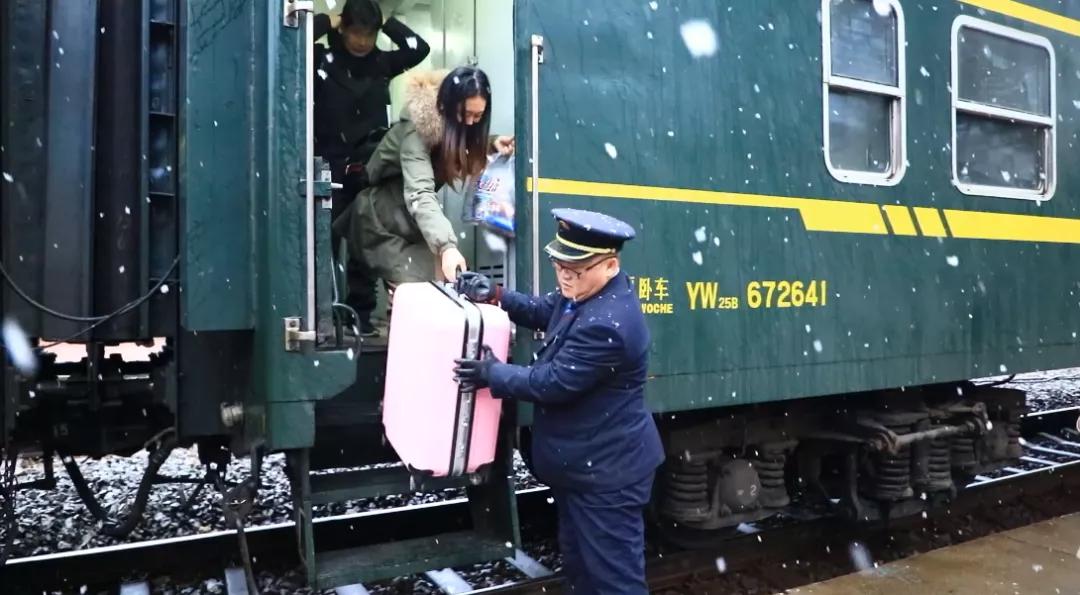 这趟火车创下4个中国之最，而且行程近1000公里，票价才40几块！