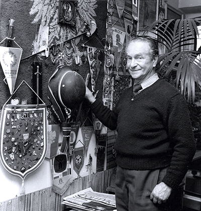 直面困苦，永不言弃！在首届奥斯威辛黑拳赛中夺冠的波兰拳王