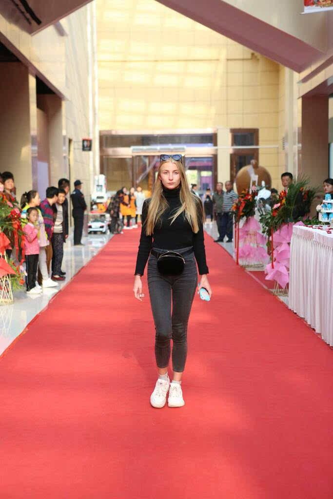 开业首日销售31.8万，谁说名牌产品在农村没有市场？