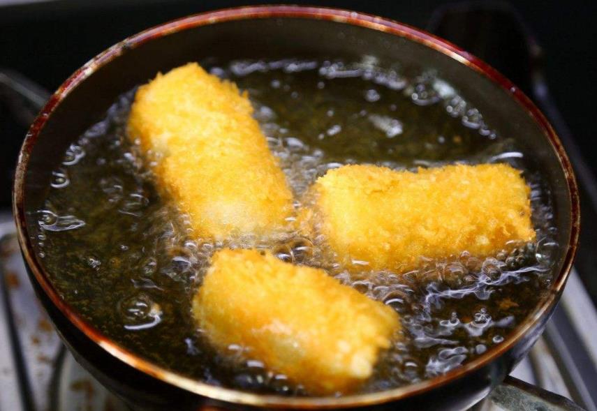 炸过东西的油别倒掉教你一个诀窍,炸过的油怎么变清小窍门