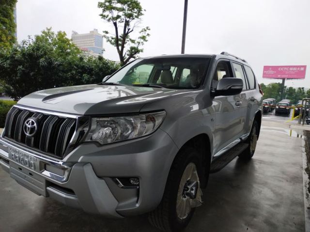 40万买汉兰达还是二手霸道,40万左右买途乐车