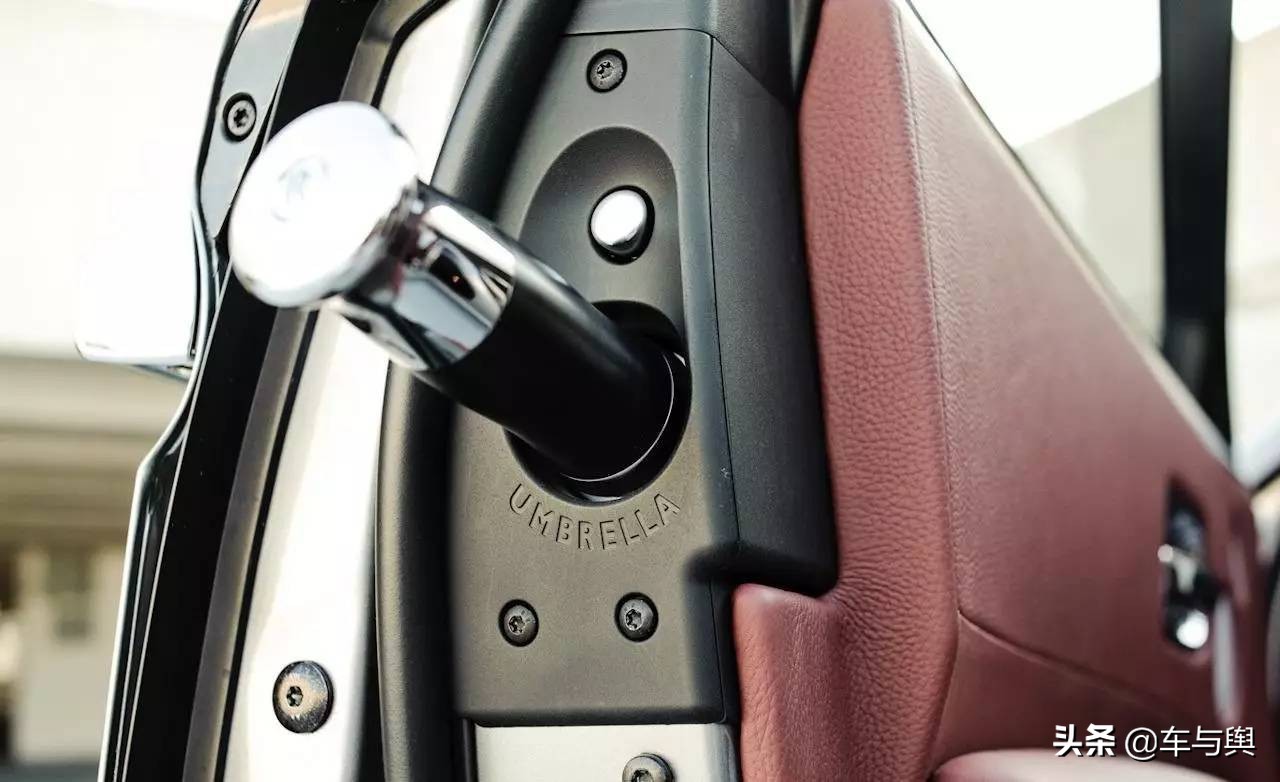 劳斯莱斯一把伞就值10万,劳斯莱斯雨伞卖到1万块钱一把