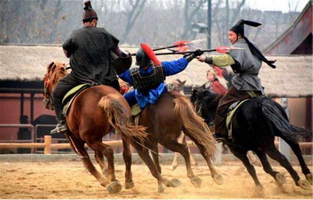 为什么中原王朝军队战斗力下降,中原王朝为何不占领草原