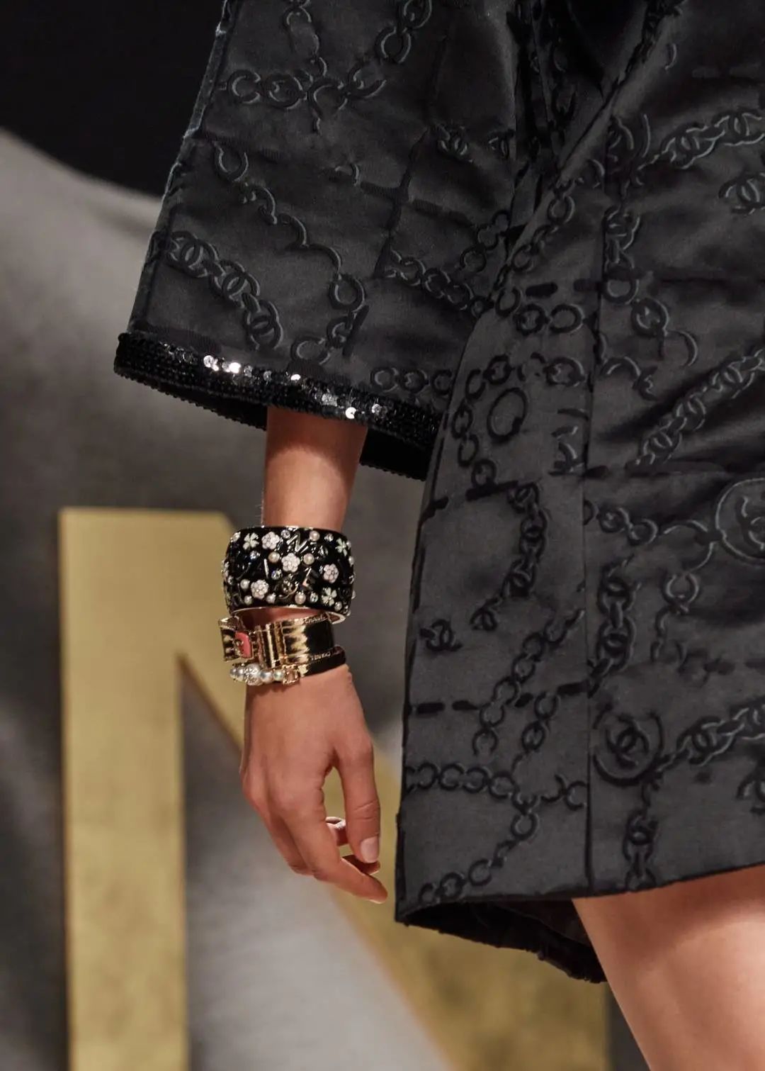 上海百场大秀时装周,百场大秀上海时装周