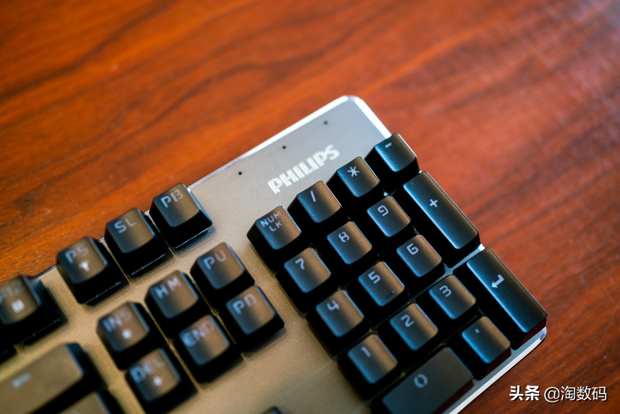 99元捡漏,有什么100多的rgb青轴机械键盘