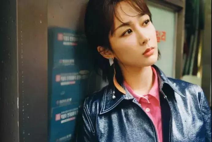 迪丽热巴变大妈,迪丽热巴美貌惊艳众人近期