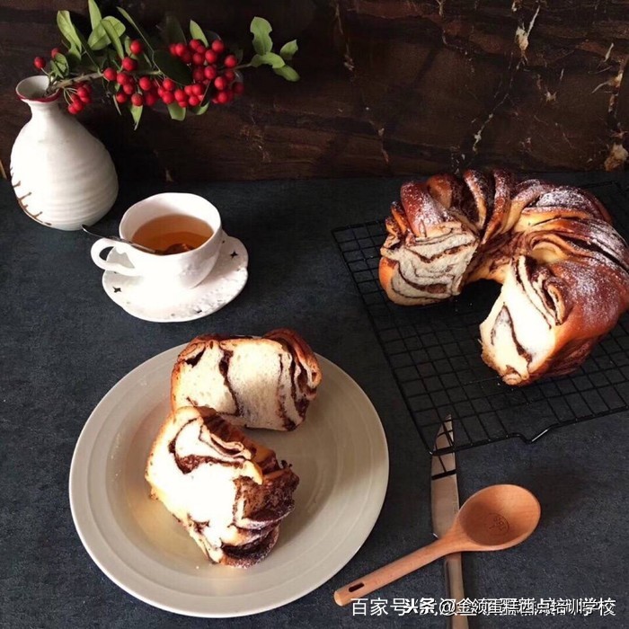 学做蛋糕是做学徒还是去学校,想学做蛋糕是去门店好还是去培训