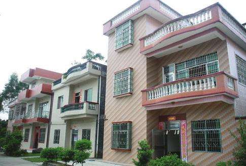 农村建房屋后边高有什么讲究,农村西高东低有什么讲究