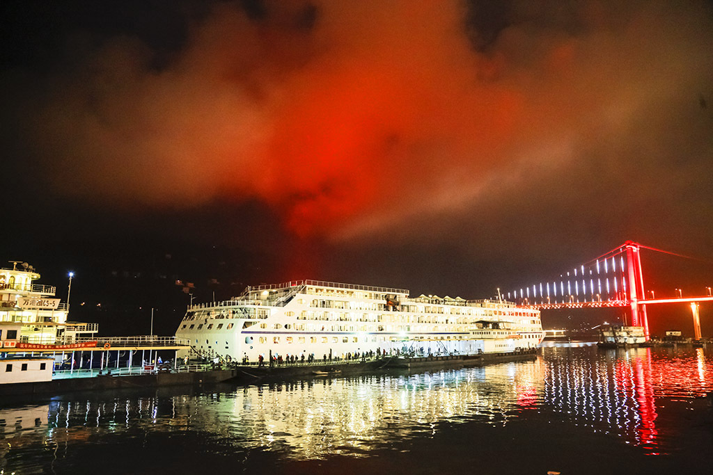 长江黄金邮轮，让我奢享山水间的至尊体验