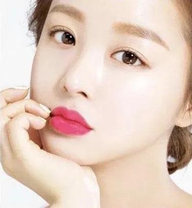 李佳琦力荐的爆款，时尚圈都在用的好东西，你有几只？