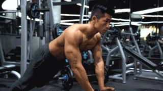 男生胸肌练太大撑衣服怎么办,胸肌能撑烂衣服吗