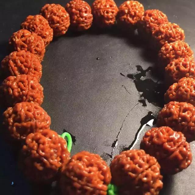 金刚菩提表面纹路磨损,金刚菩提脖串什么纹路的好