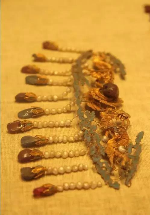 古代女人的首饰文物,古代美女首饰库