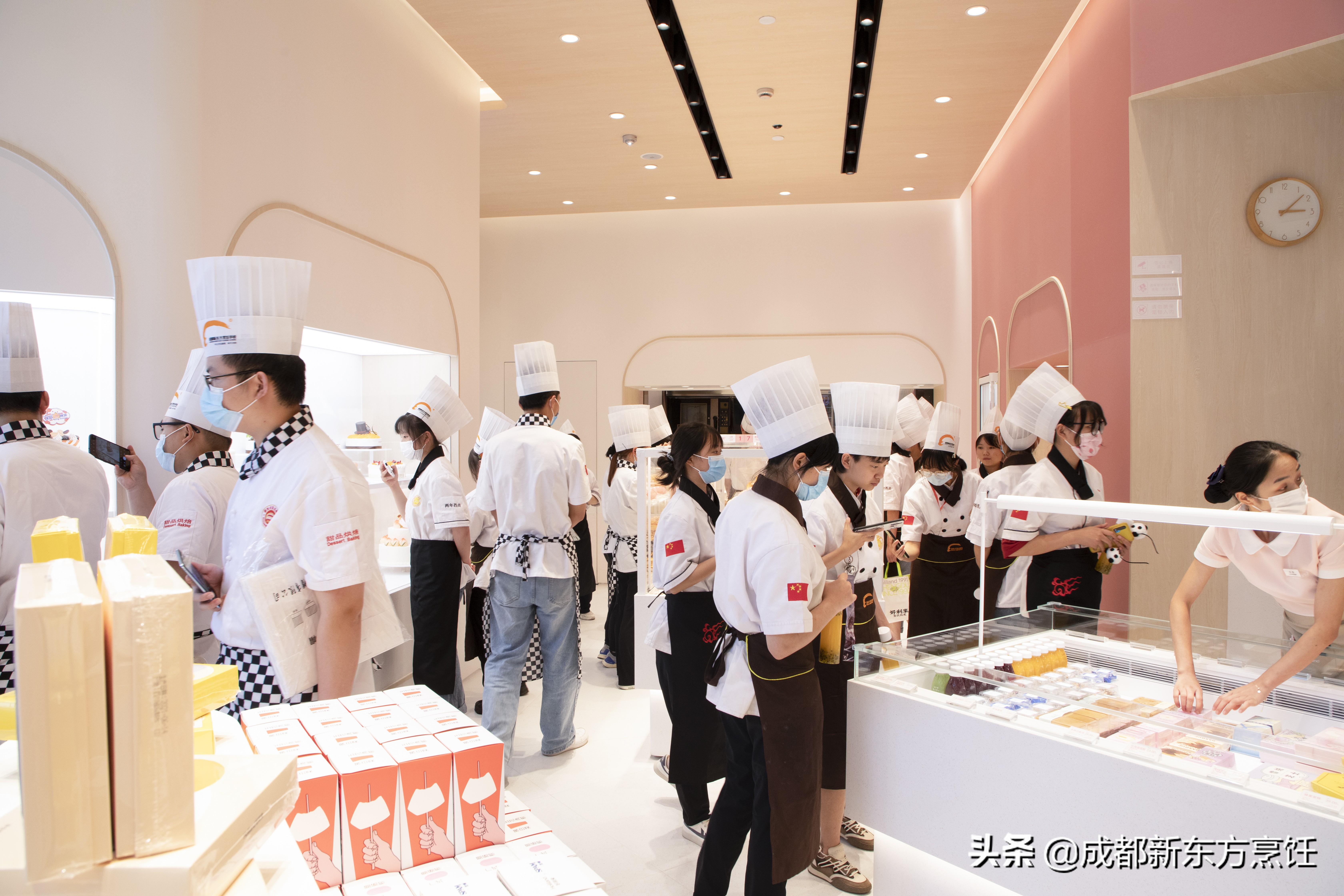 广州学蛋糕烘焙的学校,烘焙蛋糕培训班在哪学