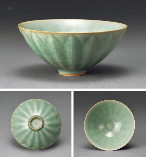 “相向掩柴扉，清香满山月”