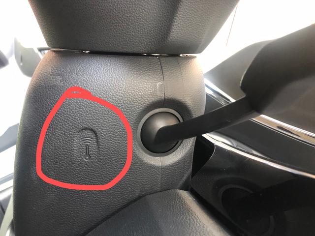 迈腾没电了机械钥匙也打不开,迈腾车钥匙没电咋开门