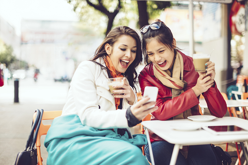 驼背怎么练出天鹅颈,驼背高低肩脖子前倾怎么练