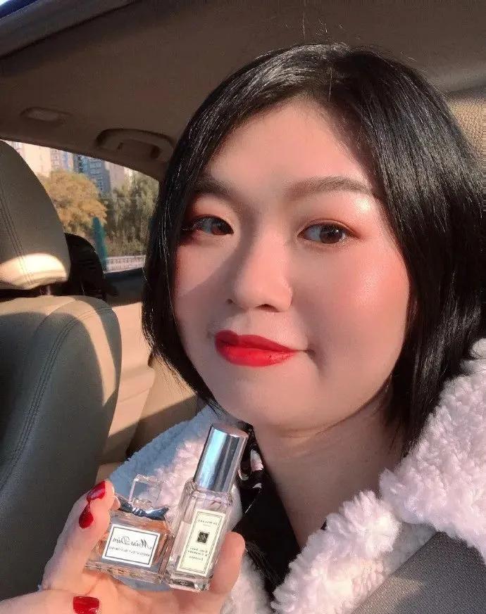 比凡尔赛还凡尔赛,比凡尔赛更厉害的人