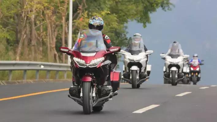 2018本田金翼详解,本田金翼2023款自动挡挡位图介绍