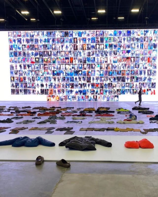 yeezygap联名在哪发售,yeezyxgapxbalenciaga三方联名款棉服