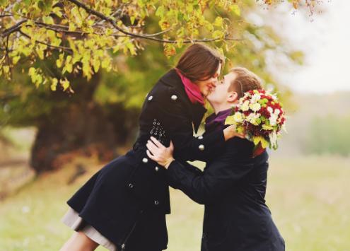 爱一个人的最好方式不是频繁联系,爱一个人最好方式是什么