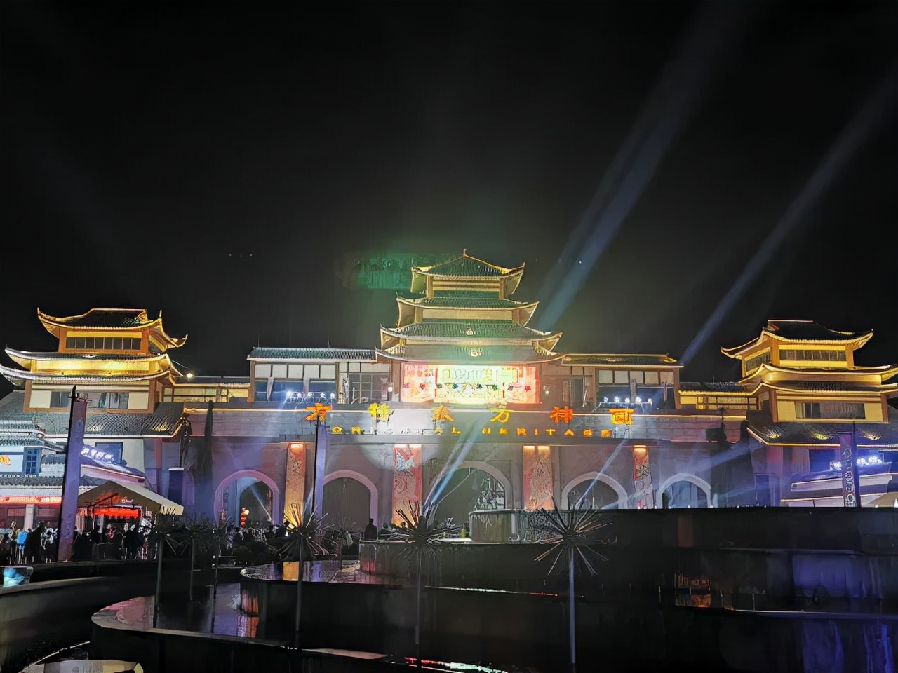 山东济南好玩的地方推荐一日游,2022春节济南融创乐园值得去吗