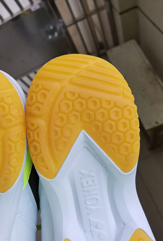 京东自营的尤尼克斯是什么版本的,尤尼克斯京东官方旗舰店正品