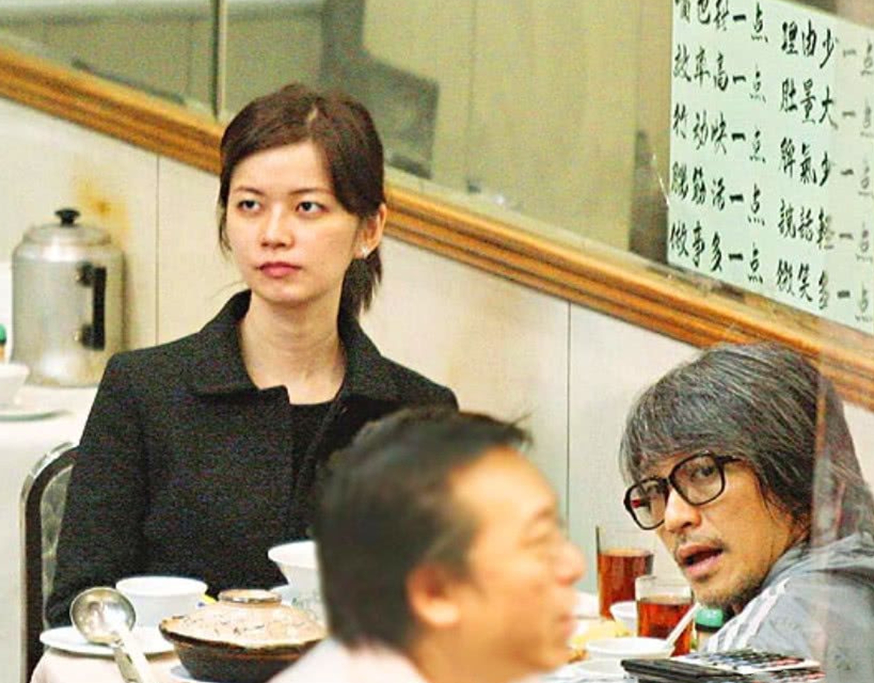 周星驰和邓超美人鱼,周星驰美人鱼和大家合影