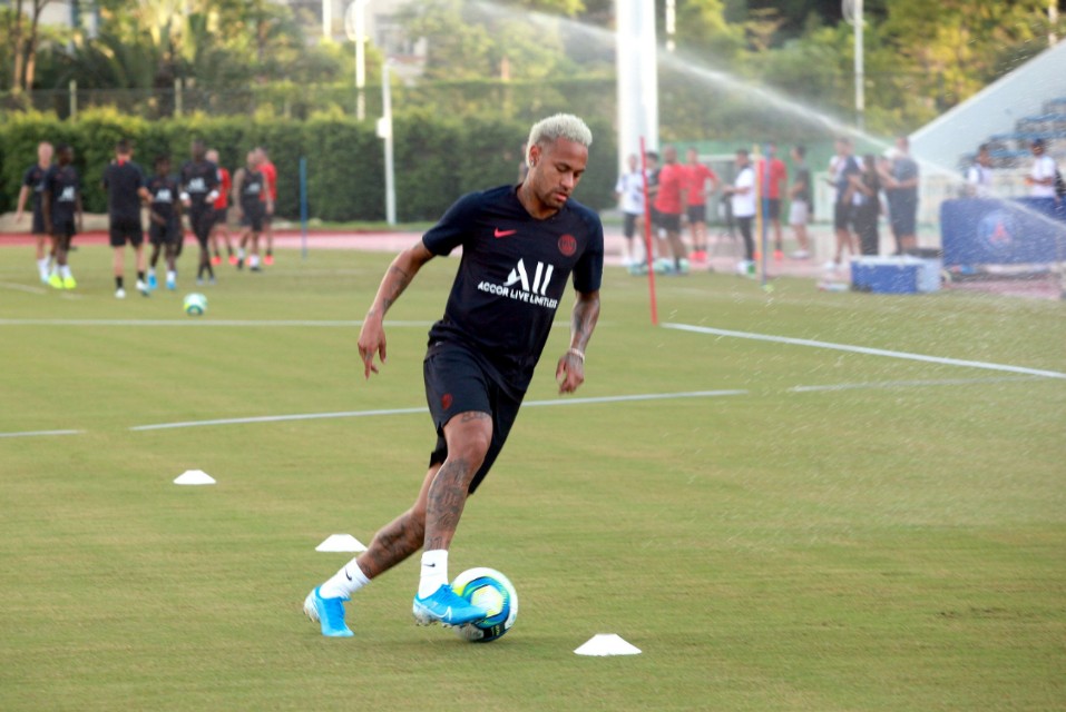 巴黎圣日耳曼姆巴佩卡瓦尼内马尔,内马尔首秀巴黎圣日耳曼vs图卢兹