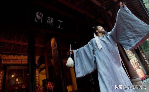 杜甫为什么是千古第一七律诗,杜甫的诗为何被称诗史