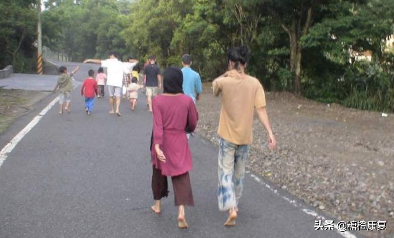 扁平足的锻炼矫正方法,10岁小孩扁平足的矫正方法