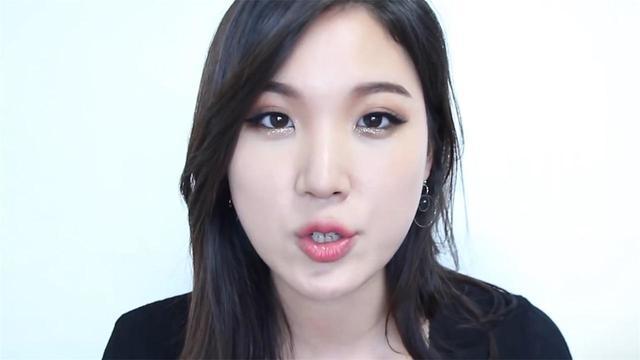 为什么现在女人都喜欢打玻尿酸,长期打玻尿酸10年后的女人