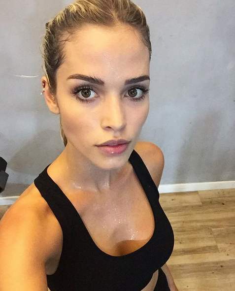 足坛球星老婆颜值排行榜,足坛十大最美妻子