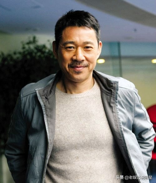 64岁张丰毅：相差12岁的婚姻刚刚好