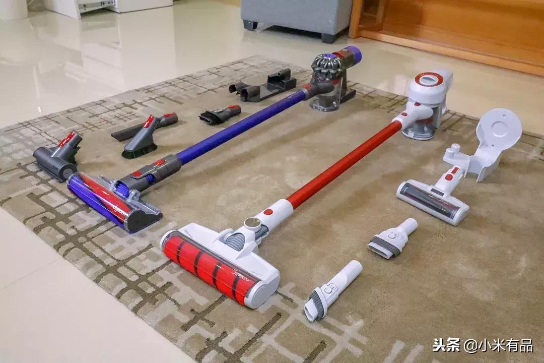 小米吸尘器k10和戴森对比评测,戴森v8和小狗t11吸尘器对比