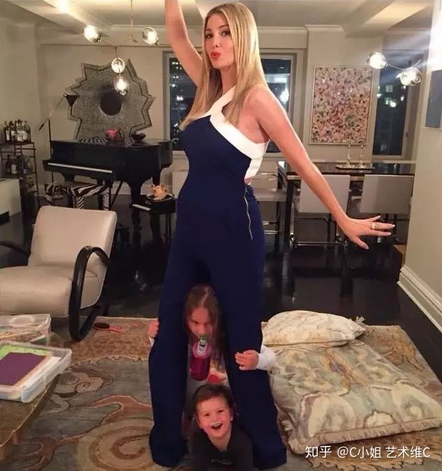 川普伊万卡年轻照片,美国川普女儿伊万卡