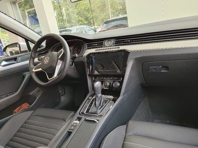 想要空间大的车,想要空间大买轿车还是suv