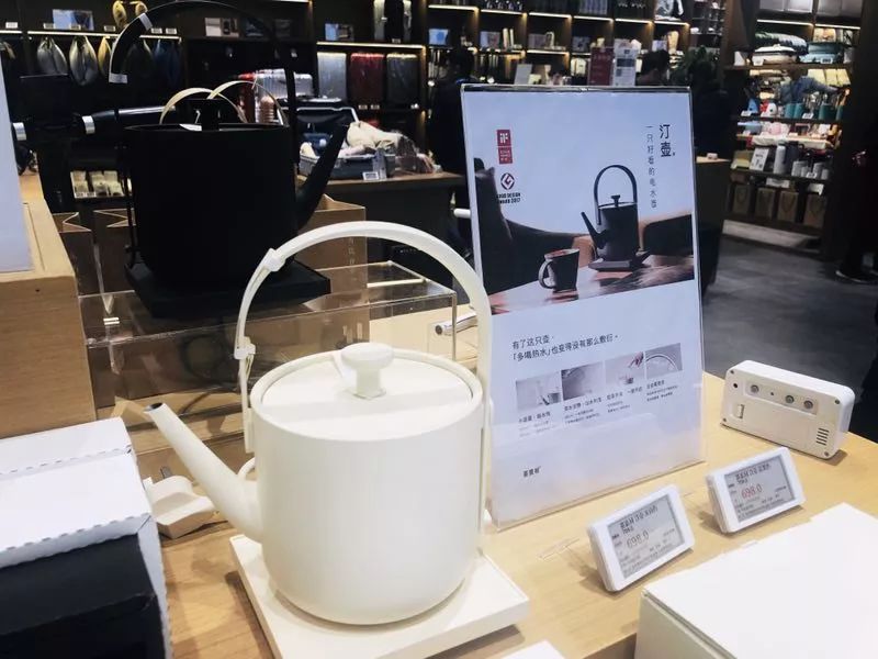 从电竞到图书,苏宁极物如何打造智慧零售的场景体验店